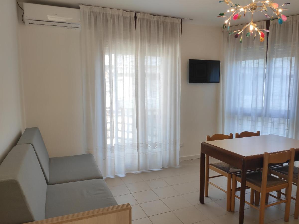 Appartamenti Lungomare Sabbiadoro Λινιάνο Σαμπιαντόρο Εξωτερικό φωτογραφία