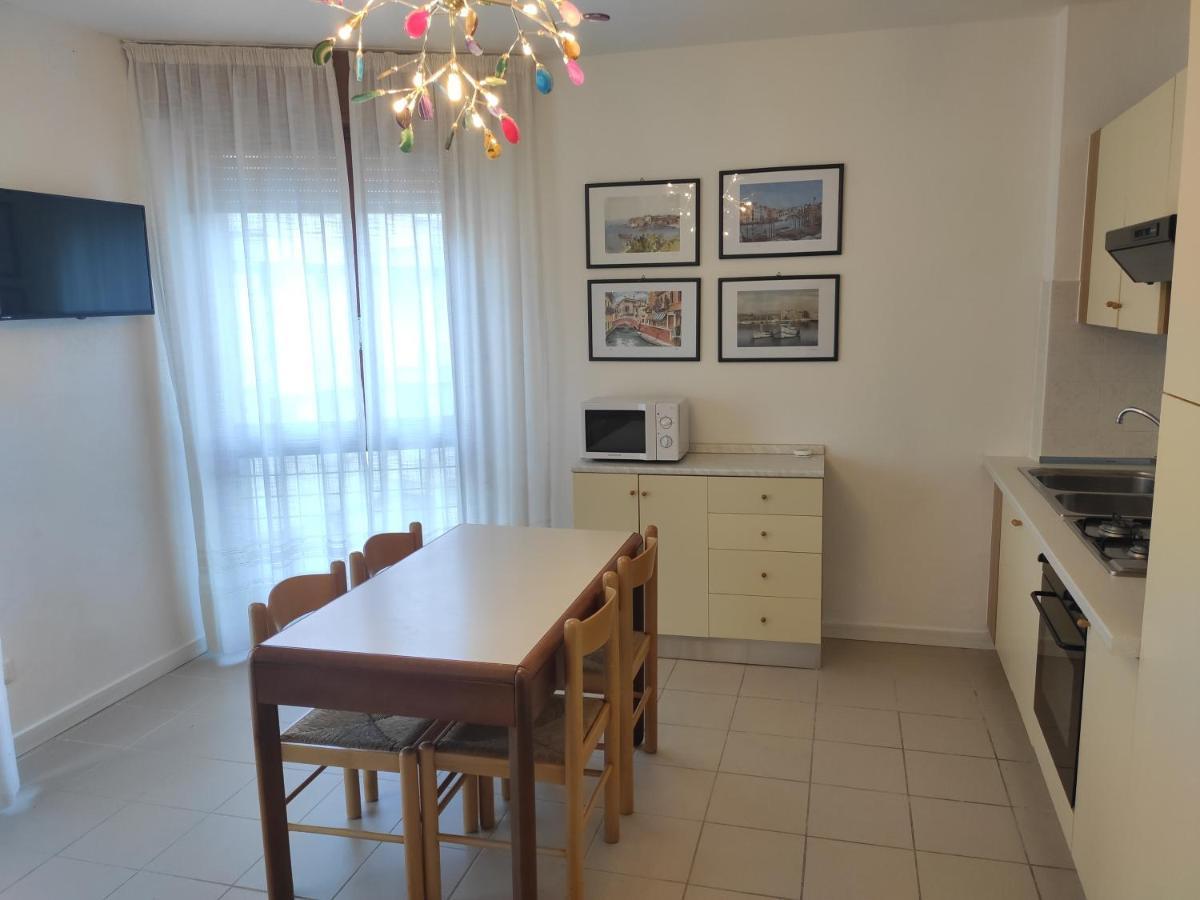 Appartamenti Lungomare Sabbiadoro Λινιάνο Σαμπιαντόρο Εξωτερικό φωτογραφία